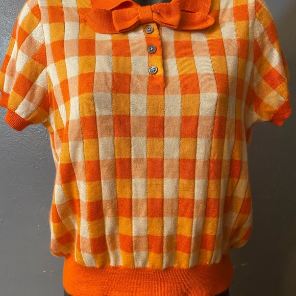 No label, orange and cream gingham pattern sweater - Picture 9 of 15
